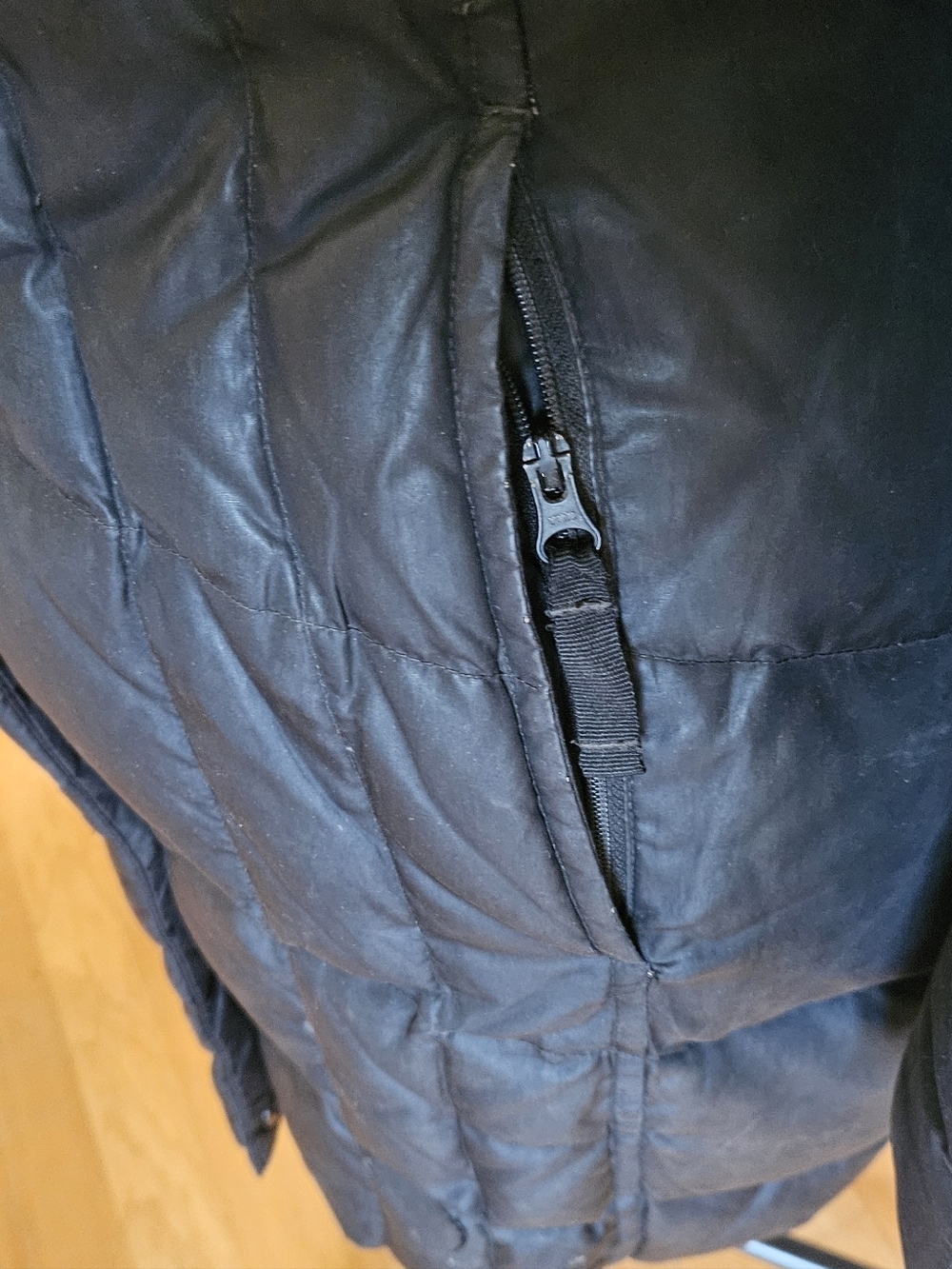Eddie Bauer Long Down Puffer Coat Women's M Faux Fur Hooded Quilted Parka Warm - Picture 3 of 7